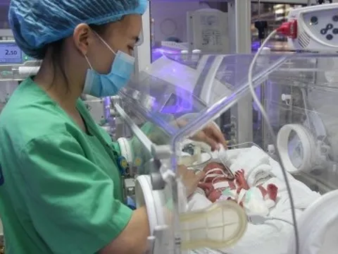 Hành trình kỳ tích chăm những em bé sinh non chỉ từ 400-500gram