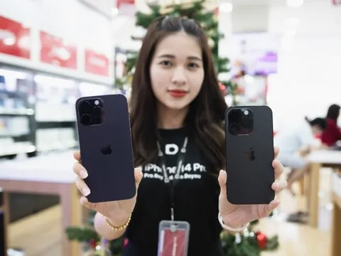 Smartphone nào dẫn đầu danh sách bán chạy cuối năm?