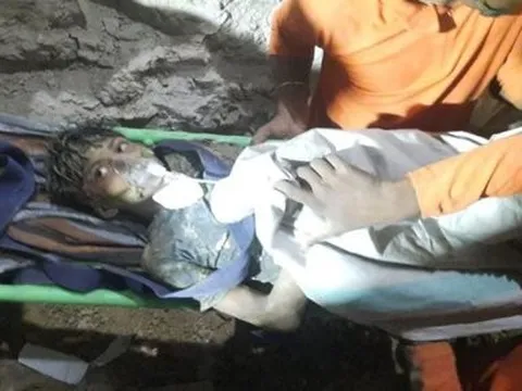 Kỳ tích giữa năm 2022: Hơn 100 giờ giải cứu bé trai kẹt hố khoan ở Ấn Độ