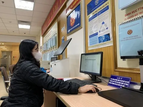 Bỏ sổ hộ khẩu: Người dễ dàng tiếp cận, người lúng túng cần sự hỗ trợ