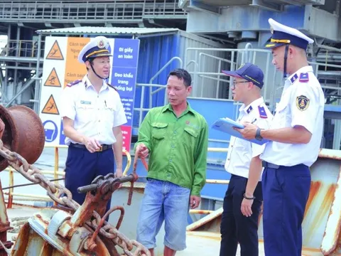 Điều kiện thi, xét nâng hạng cảng vụ viên đường thủy