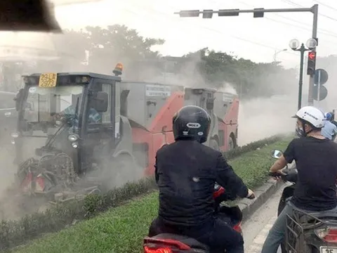 Xe quét hút rác hiện đại của Đức: Dùng không được, thanh lý giá rẻ không xong
