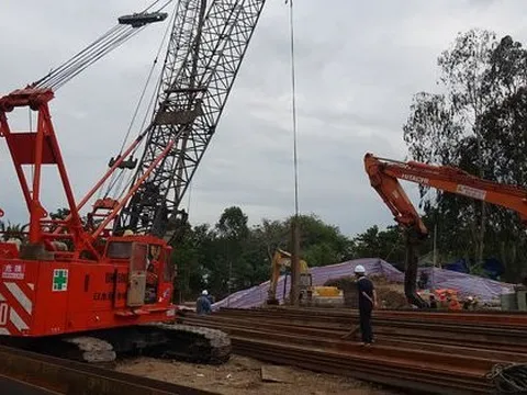 Diễn biến mới nhất vụ bé trai lọt vào trụ bê-tông sâu 35m