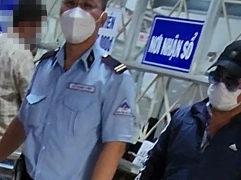 Giám đốc Sở Y tế TP.HCM đặt ra nhiều câu hỏi vụ 'cò' khám nhanh