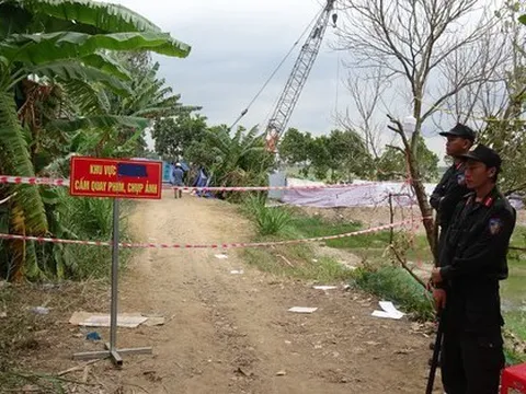 Bé trai lọt vào trụ bê-tông: 2 khó khăn trong ngày cứu hộ thứ 10