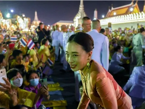 Công chúa Thái Lan vẫn bất tỉnh sau 3 tuần đột quỵ