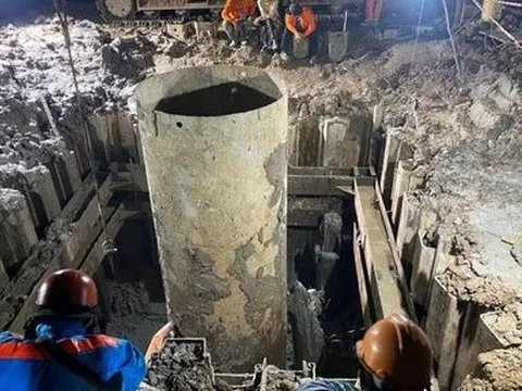 Thông tin mới nhất vụ bé trai lọt vào trụ bê tông ở Đồng Tháp