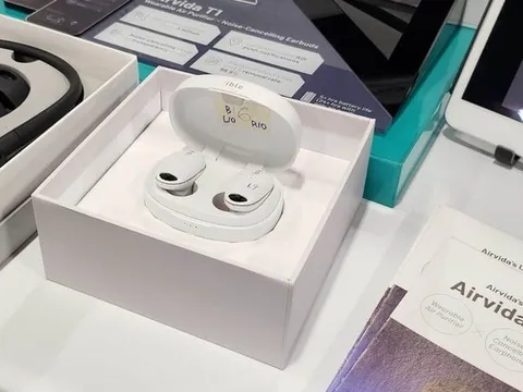 Bộ tai nghe quá đỉnh: loại được vi rút corona lẫn bụi mịn