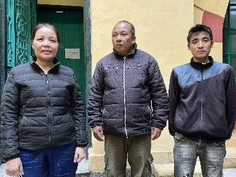 Bắt các đối tượng làm giả vé thu phí đường bộ
