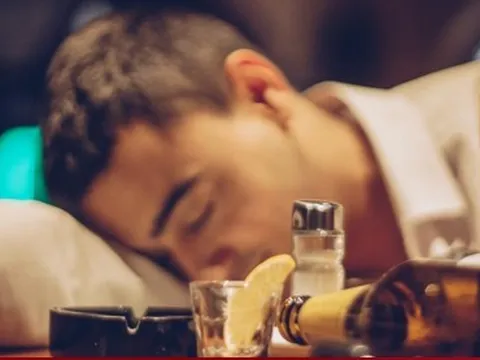 Uống rượu vào cơ thể, gan bị phá hủy ra sao?