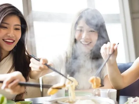 4 loại thực phẩm bác sĩ ung bướu không bao giờ ăn nhưng nhiều người thích