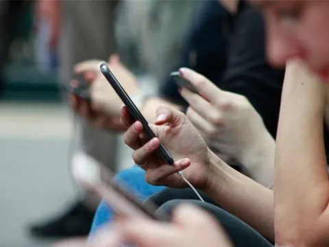 5 lý do khiến điện thoại của bạn quá nóng