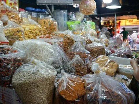 Lập lờ thực phẩm Tết 'nhà làm'