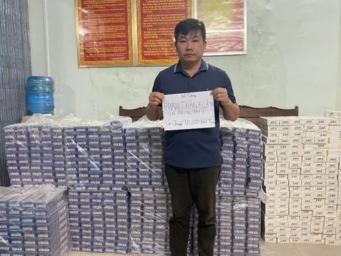 Bắt đối tượng vận chuyển hàng cấm lấy tiền tiêu Tết