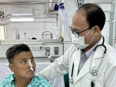 Người đàn ông đột quỵ trong chợ An Đông, không biết mình là ai