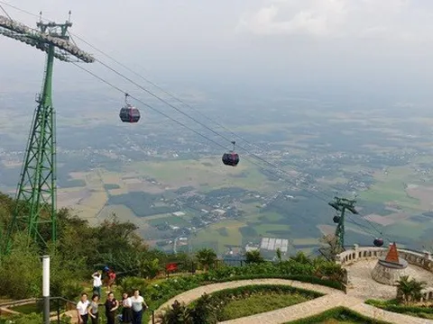 Dừng 3 dự án đô thị, du lịch nghỉ dưỡng ở núi Bà Đen