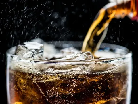 3 loại nước thường uống trong dịp Tết khiến đường huyết tăng nhanh, ngay cả người khỏe cũng nên tránh