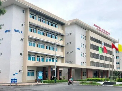 Cháu bé nghi hóc hạt bí, người nhà tố bệnh viện tắc trách khiến cháu tử vong