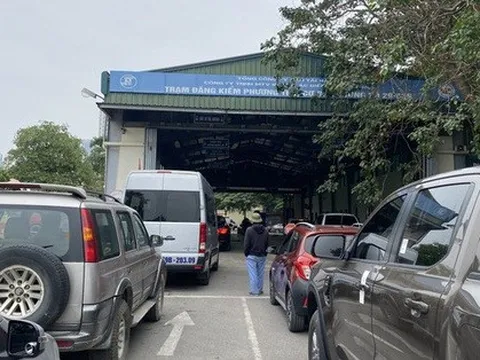 Thủ tướng Phạm Minh Chính: Không để xảy ra ùn tắc tại các trung tâm đăng kiểm