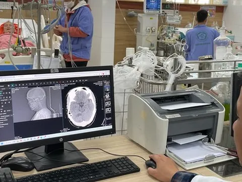 Nam thanh niên tổn thương não, suy thận cấp sau khi uống rượu