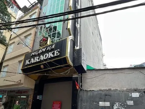 Hà Nội: Đề xuất xử phạt gần 200 triệu, tước giấy phép quán karaoke cho múa thoát y