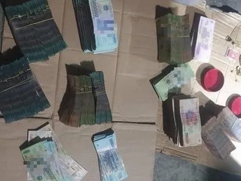 Tạm giữ hình sự người đàn ông lấy hơn 2,3 tỷ đồng của vợ