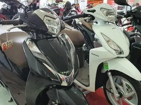 Nhiều xe máy "hot" như Honda SH , Vision, Air Blade…rục rịch tăng giá mạnh