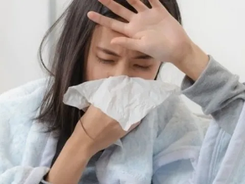 Ho dai dẳng một tháng phát hiện ung thư phổi, chuyên gia gợi ý cách phòng ngừa