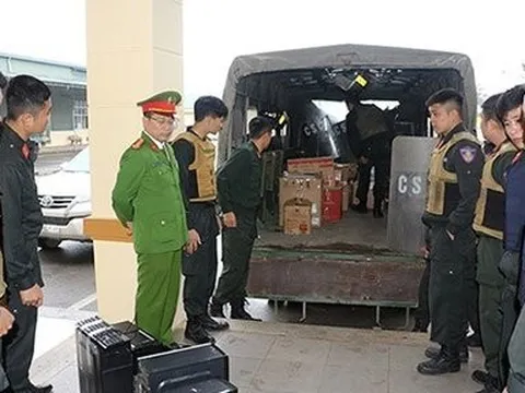 Bắt giám đốc cùng nhiều cán bộ trung tâm đăng kiểm xe cơ giới Nghệ An