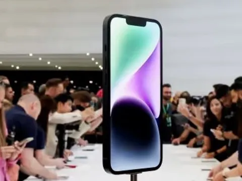 Không riêng Việt Nam, iPhone 14 cũng được giảm giá mạnh tại quốc gia 'hàng xóm' này - Người dùng được hời gần 3 triệu đồng khi mua máy mới