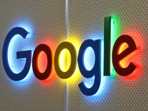 Chatbot mới trả lời sai, công ty mẹ Google mất 100 tỷ USD