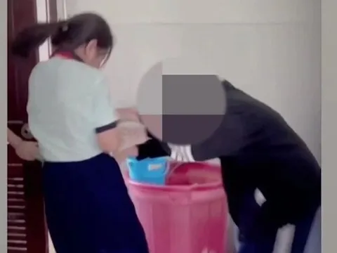 Tp.HCM: Làm rõ vụ việc nữ sinh lớp 8 bị bạn học đánh trong nhà vệ sinh
