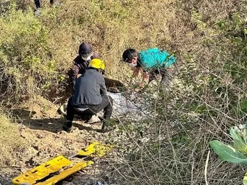 Bình Thuận: Phát hiện người đàn ông chết dưới mương đang phân huỷ