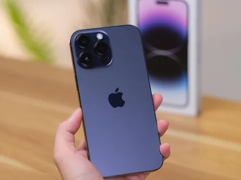 Người dùng hưởng lợi lớn từ vụ Apple ép đại lý mua 'bia kèm lạc': iPhone 14 giảm giá sâu, MacBook Air M1 giờ chỉ hơn 19 triệu đồng