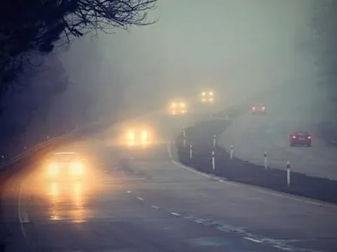 Cục CSGT khuyến cáo tài xế lái xe trong sương mù