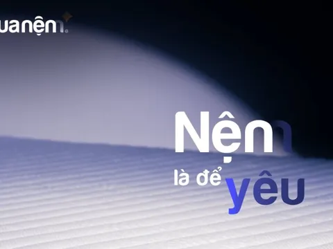 Chuỗi đệm lớn nhất Việt Nam biến tấu "Vua Nệm" thành "Vua Nện", dùng nam nhân cởi trần "nựng - xoa - bế": Độc đáo hay một lần nữa làm chiêu phản cảm?