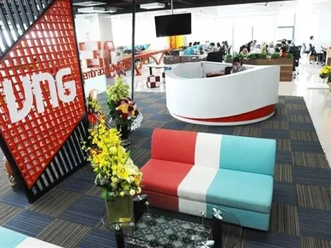 Đứt chuỗi tăng trần 11 phiên sau khi lên gần 1,6 triệu đồng, lần đầu tiên cổ phiếu VNZ quay đầu giảm