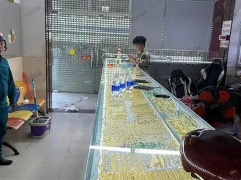 Truy bắt đối tượng bán vàng giả, dùng hung khí tấn công người dân