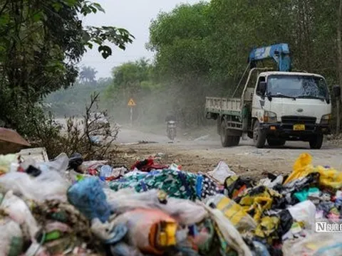 Hà Nội: Lại ùn ứ rác tại huyện Ba Vì