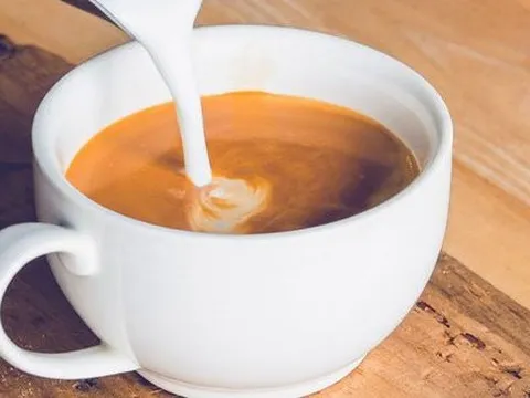 Cách uống cà phê khiến bạn già đi nhanh hơn