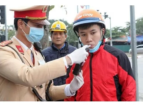 Khi lái xe, nồng độ cồn trong máu bao nhiêu thì bị xử phạt?