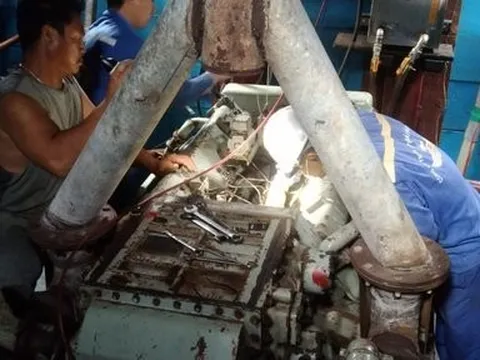 Hỗ trợ khắc phục sự cố cho 2 tàu cá của ngư dân Ninh Thuận, Bình Thuận