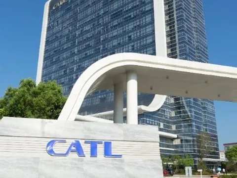 Đối tác của VinFast bất ngờ châm ngòi cho cuộc chiến giá xe điện: Tesla thêm áp lực tại thị trường tỷ dân