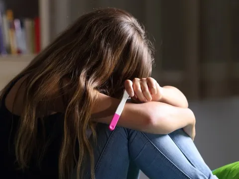 Chuyên gia cảnh báo 4 hệ lụy khi trẻ vị thành niên mang thai ngoài ý muốn