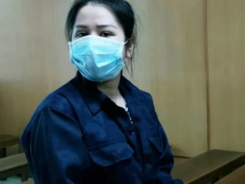 Môi giới mại dâm cao cấp, "tú bà" lãnh án 3 năm tù