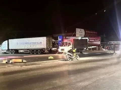 Bình Thuận: Một người ra giữa quốc lộ nằm, bị xe tải cán tử vong