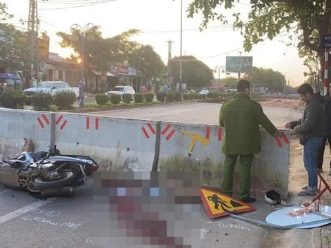 Nam thanh niên thiệt mạng sau khi tông vào rào chắn công trình