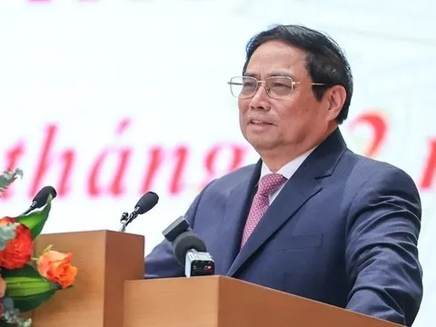 Thủ tướng: Giải quyết dứt điểm tình trạng thiếu thuốc, vật tư y tế