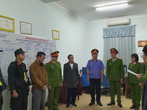 Huế: Bắt nguyên Giám đốc, Phó giám đốc một công ty xây dựng