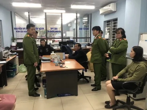 Khám xét 2 trung tâm đăng kiểm xe cơ giới tại Gia Lâm, Hà Nội